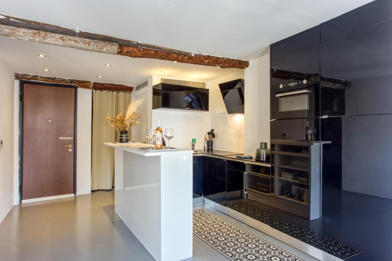 Ross 5- F2, Lumineux, Balcon, Loft, Clim, Vieux-Nice Exterior photo
